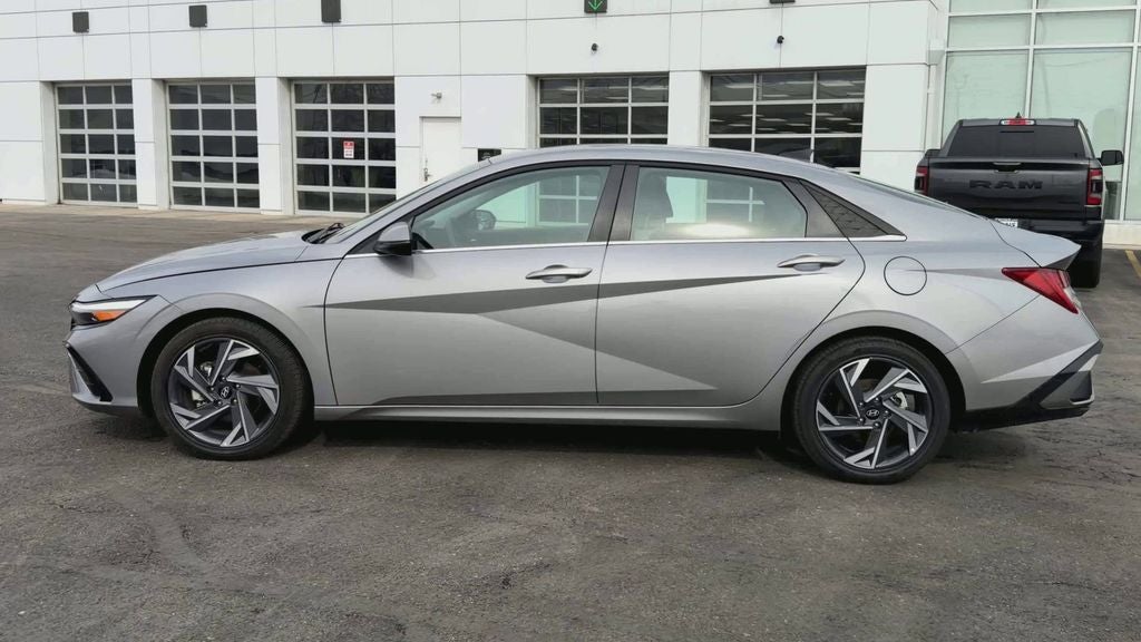 2025 Hyundai Elantra Limited
