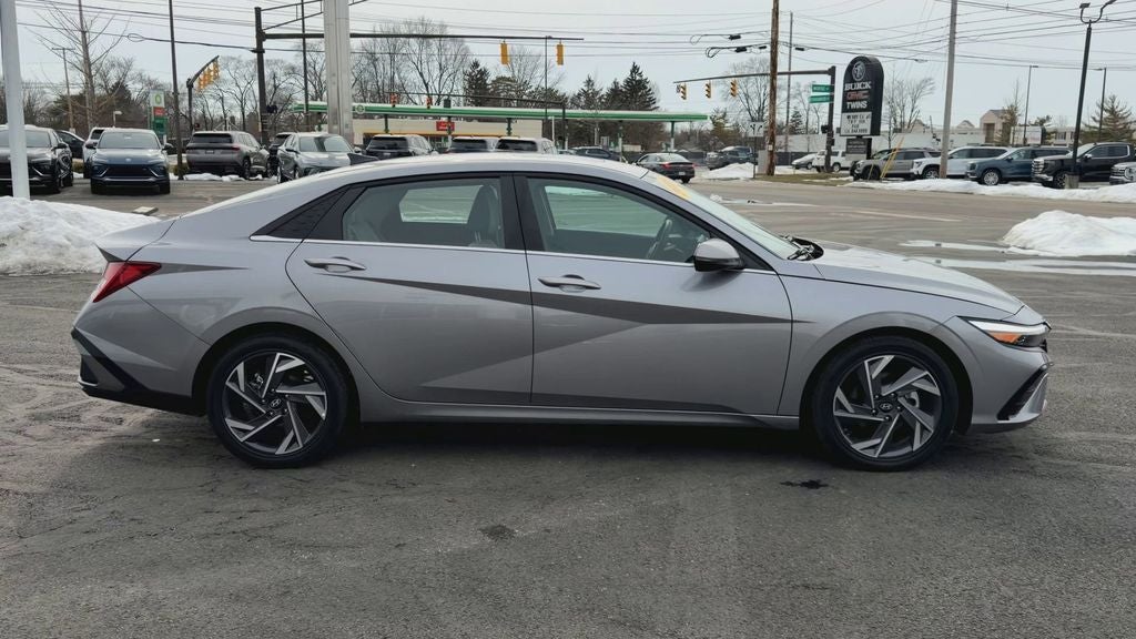 2025 Hyundai Elantra Limited