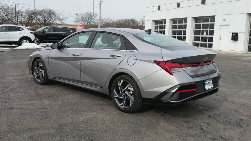 2025 Hyundai Elantra Limited