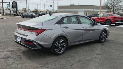 2025 Hyundai Elantra Limited