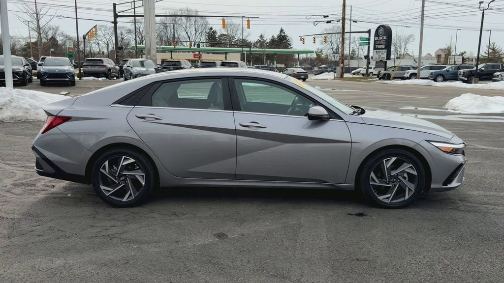 2025 Hyundai Elantra Limited