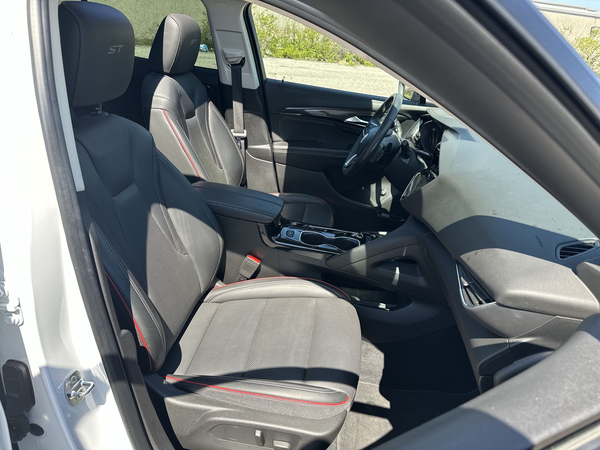 2022 Buick Envision Essence