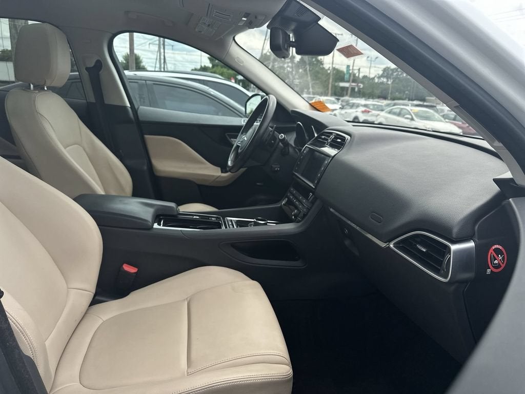 2018 Jaguar F-PACE 25t Premium