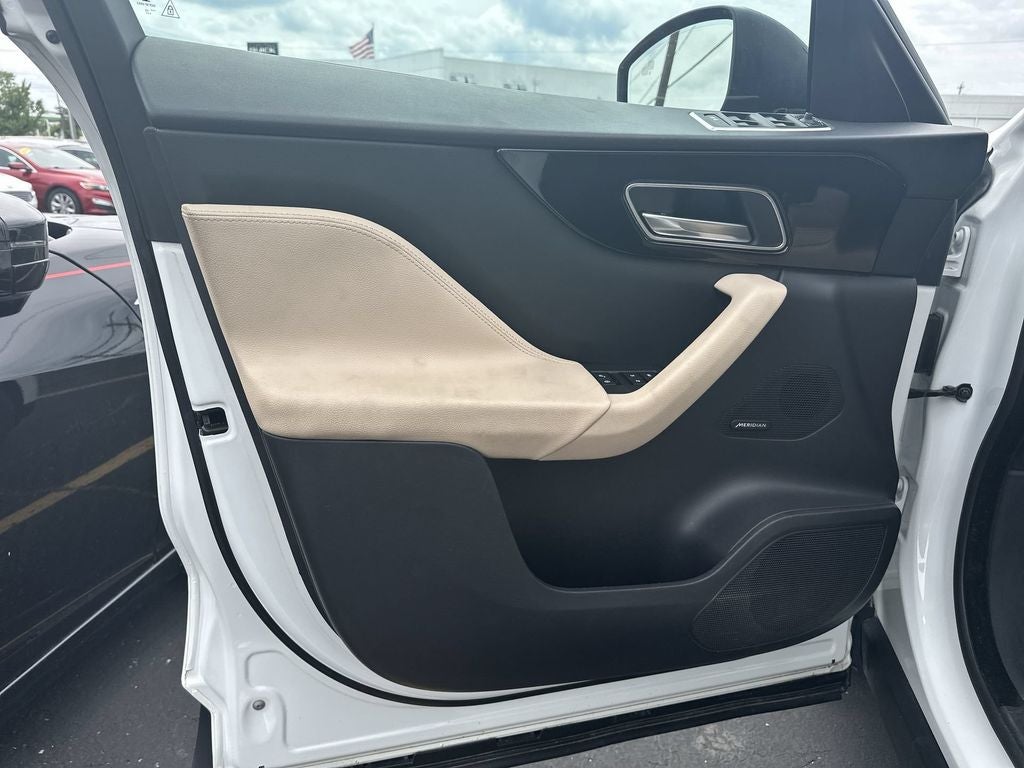 2018 Jaguar F-PACE 25t Premium