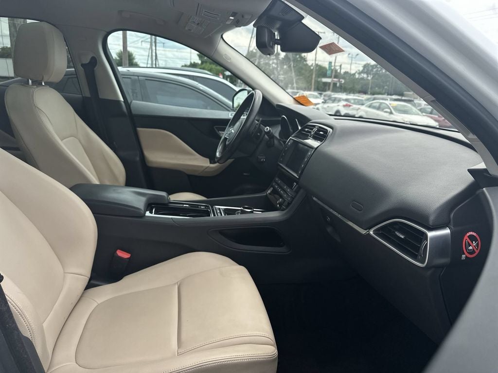 2018 Jaguar F-PACE 25t Premium
