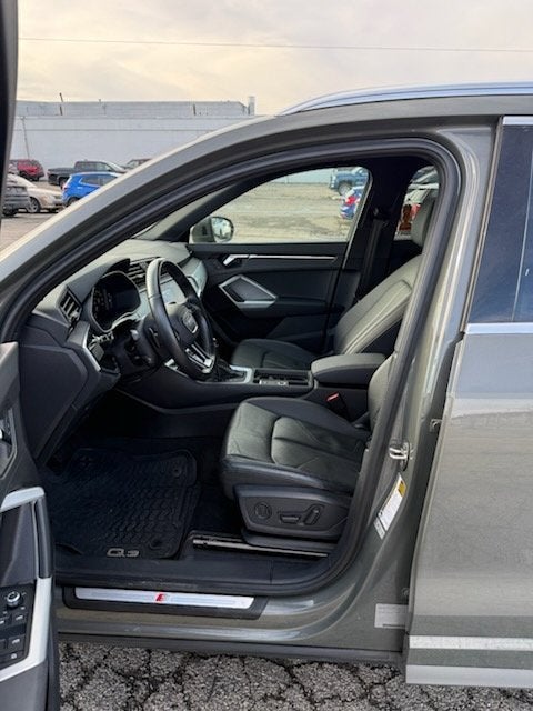 2021 Audi Q3 Premium 45 TFSI S line quattro Tiptronic