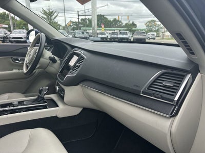 2020 Volvo XC90 T6 Momentum 6 Passenger