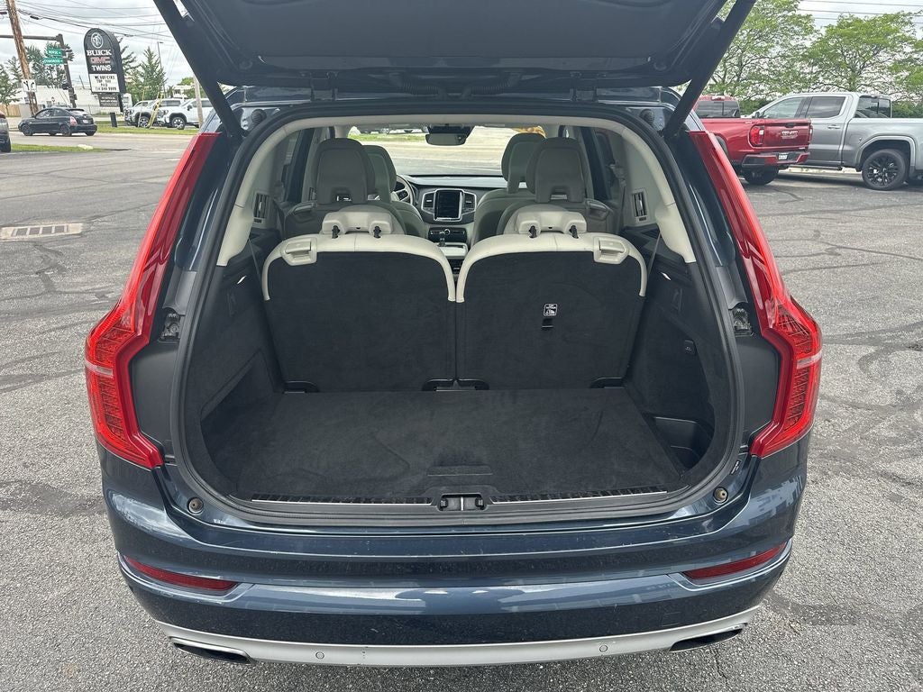 2020 Volvo XC90 T6 Momentum 6 Passenger