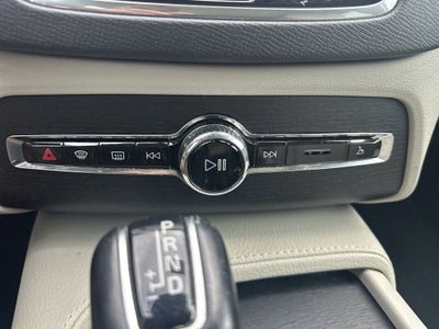 2020 Volvo XC90 T6 Momentum 6 Passenger
