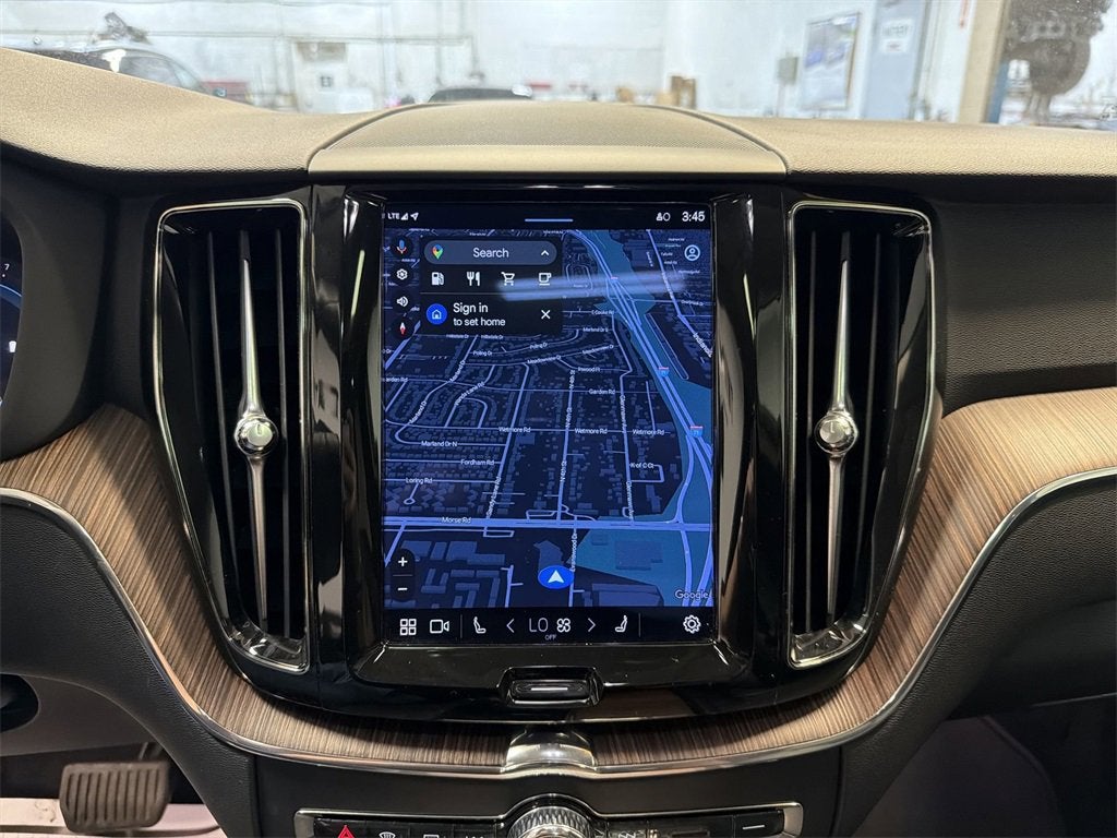 2022 Volvo XC60 Momentum