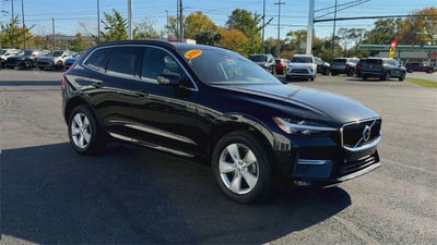 2022 Volvo XC60 Momentum