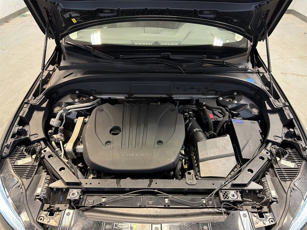 2022 Volvo XC60 Momentum