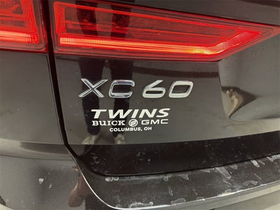 2022 Volvo XC60 Momentum