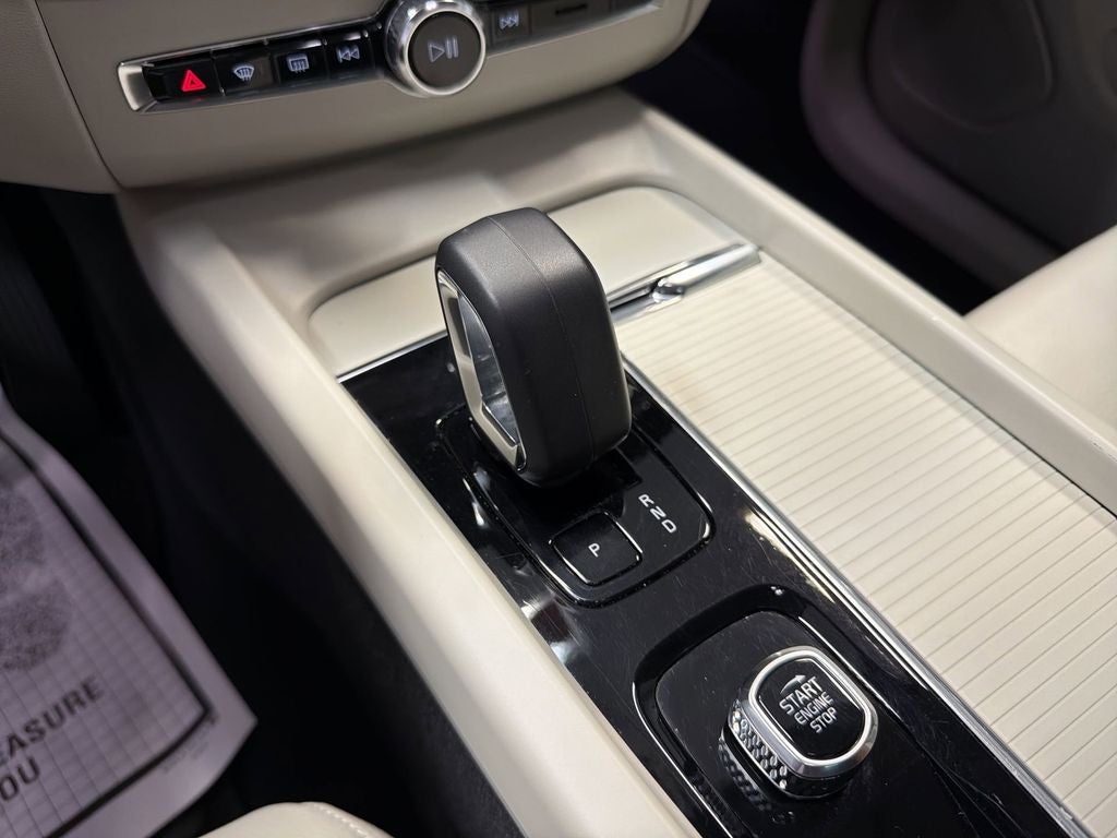 2023 Volvo XC60 Core