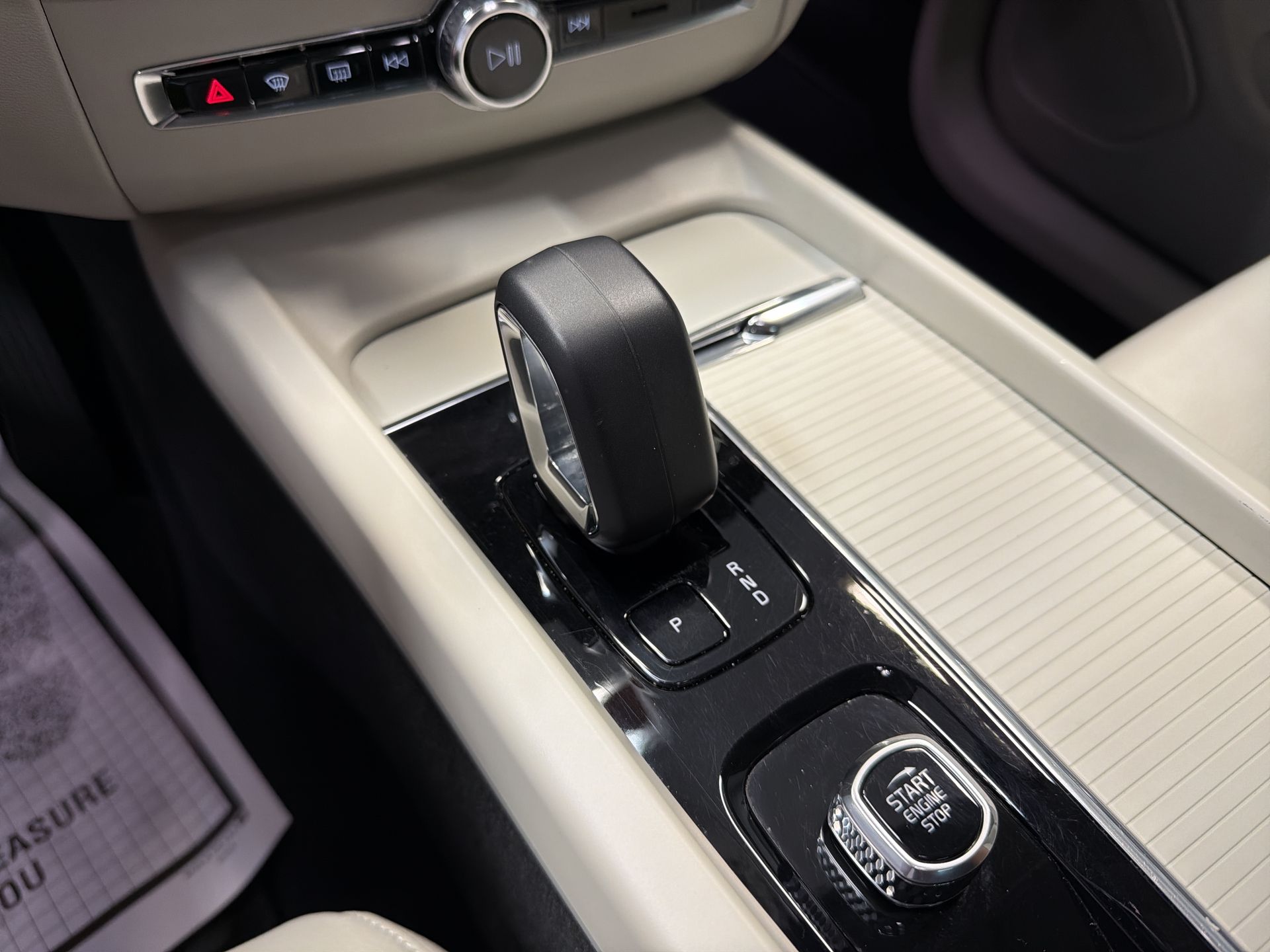 2023 Volvo XC60 Core