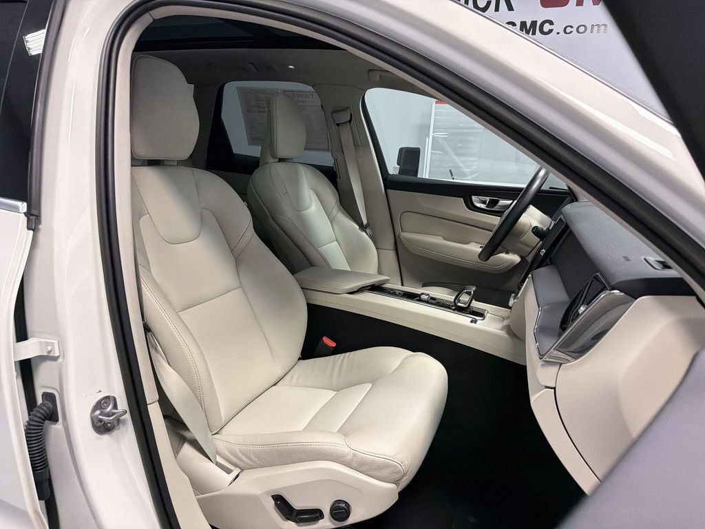 2023 Volvo XC60 Core